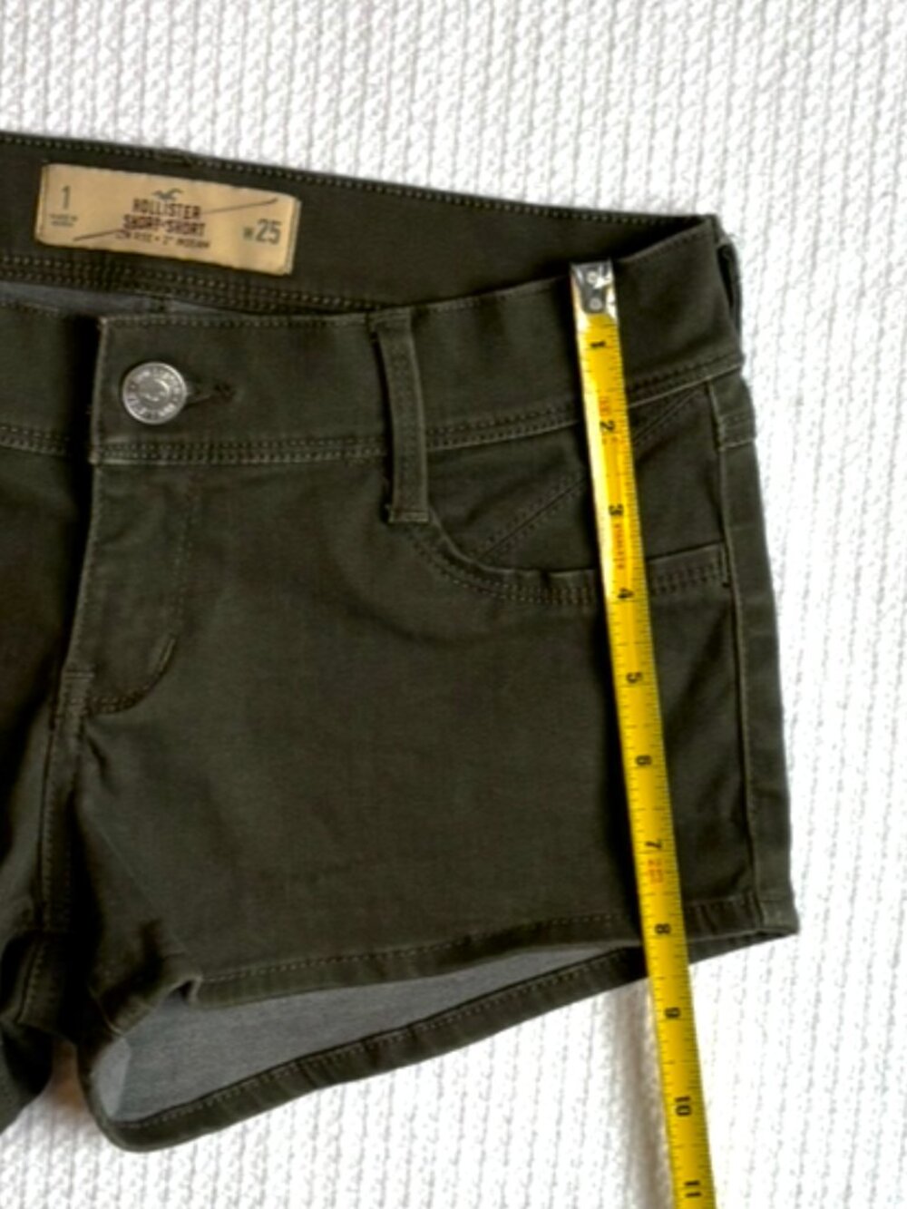HOLLISTER Olive Green Low-Rise Short Shorts Size 1/25 - Picture 7 of 9